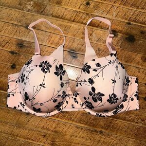 Soma Vanishing 360 Perfect Coverage 36C pink flower bra